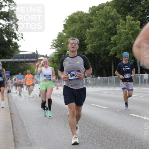 29.06.2025 - hella hamburg halbmarathon Jannik Wohlers http://msf.ph/oto/8142383 29.06.2025 10:07:30 Lombardsbrücke 1079, 1173, 1527, 2190, 2309, 3328, 4228, 4864, 5100, 5287, 6918, 7760, 9071, 9966, 10703, 11114, 11394, 11641, 12789, 12893, 13458, 15785, 16241, 16539, 16809, 16915, 18270, 18531 meine-sportfotos.de