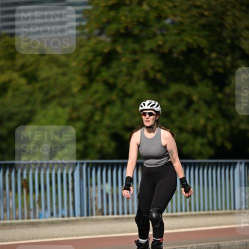 29.06.2025 - hella hamburg halbmarathon Dr. Thomas Lammeyer http://msf.ph/oto/8142404 29.06.2025 09:10:49 Kennedybrücke  meine-sportfotos.de