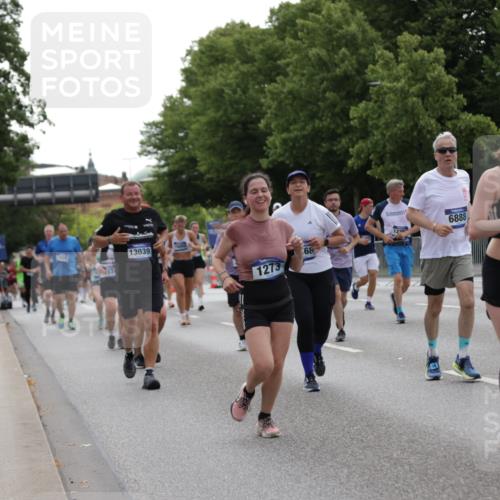 29.06.2025 - hella hamburg halbmarathon Jannik Wohlers http://msf.ph/oto/8142414 29.06.2025 10:44:30 Lombardsbrücke 1024, 1273, 1629, 1924, 2007, 2674, 2779, 3570, 4275, 6841, 6888, 8582, 8907, 9036, 9084, 9085, 9331, 9333, 10562, 10566, 10668, 10707, 11272, 12198, 12318, 12394, 13039, 13261, 13580, 14325, 15809, 16101, 16494, 16577, 16850, 17372, 17521, 18084, 18230, 18294 meine-sportfotos.de