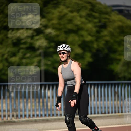 29.06.2025 - hella hamburg halbmarathon Dr. Thomas Lammeyer http://msf.ph/oto/8142460 29.06.2025 09:10:50 Kennedybrücke  meine-sportfotos.de