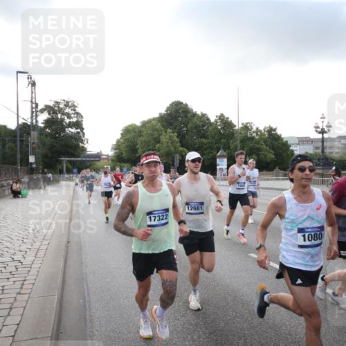 29.06.2025 - hella hamburg halbmarathon Jannik Wohlers http://msf.ph/oto/8142464 29.06.2025 09:45:31 Lombardsbrücke 1080, 1686, 1894, 2460, 4463, 4812, 5187, 5550, 6495, 6878, 7186, 7880, 7965, 8062, 10270, 10484, 11199, 12189, 12232, 12681, 13167, 13343, 13686, 13754, 14167, 14548, 14549, 14622, 15054, 15326, 15507, 15835, 16148, 16724, 16755, 16963, 17117, 17322, 17691, 18135, 18854, 19022, 19118 meine-sportfotos.de