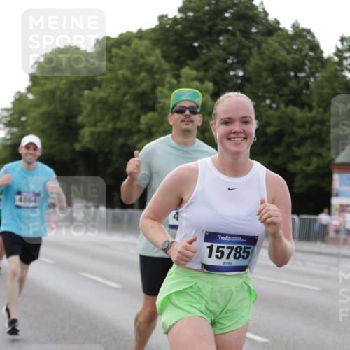 29.06.2025 - hella hamburg halbmarathon Jannik Wohlers http://msf.ph/oto/8142469 29.06.2025 10:07:33 Lombardsbrücke 1079, 1527, 2309, 3328, 4228, 4864, 5100, 5287, 6918, 7760, 9071, 9966, 10703, 11114, 11394, 11641, 12789, 12893, 13458, 15785, 16539, 16809, 16915, 18270, 18531 meine-sportfotos.de