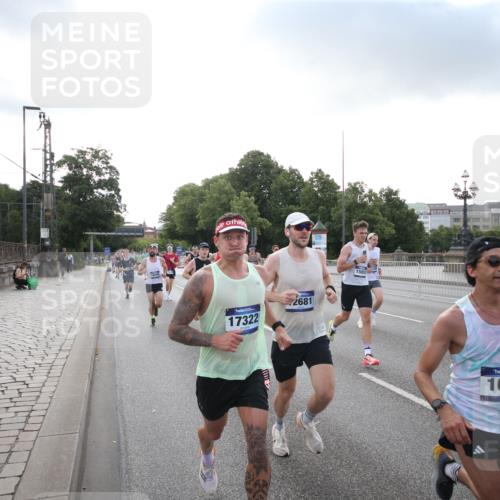 29.06.2025 - hella hamburg halbmarathon Jannik Wohlers http://msf.ph/oto/8142470 29.06.2025 09:45:31 Lombardsbrücke 1080, 1686, 1894, 2460, 4463, 4812, 5187, 5550, 6495, 6878, 7186, 7880, 7965, 8062, 10270, 10484, 11199, 12189, 12232, 12681, 13167, 13343, 13686, 13754, 14167, 14548, 14549, 14622, 15054, 15326, 15507, 15835, 16148, 16724, 16755, 16963, 17117, 17322, 17691, 18135, 18854, 19022, 19118 meine-sportfotos.de