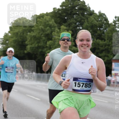 29.06.2025 - hella hamburg halbmarathon Jannik Wohlers http://msf.ph/oto/8142473 29.06.2025 10:07:33 Lombardsbrücke 1079, 1527, 2309, 3328, 4228, 4864, 5100, 5287, 6918, 7760, 9071, 9966, 10703, 11114, 11394, 11641, 12789, 12893, 13458, 15785, 16539, 16809, 16915, 18270, 18531 meine-sportfotos.de