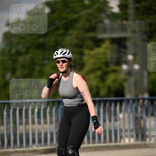 29.06.2025 - hella hamburg halbmarathon Dr. Thomas Lammeyer http://msf.ph/oto/8142504 29.06.2025 09:10:51 Kennedybrücke  meine-sportfotos.de