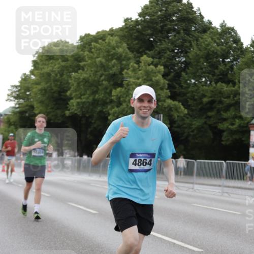 29.06.2025 - hella hamburg halbmarathon Jannik Wohlers http://msf.ph/oto/8142550 29.06.2025 10:07:34 Lombardsbrücke 1079, 1527, 2309, 3328, 4228, 4864, 5100, 5287, 6918, 7348, 8585, 9071, 9966, 10703, 12789, 12893, 13458, 15785, 16539, 16809, 16915, 18270, 18325, 18531 meine-sportfotos.de
