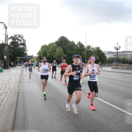 29.06.2025 - hella hamburg halbmarathon Jannik Wohlers http://msf.ph/oto/8142562 29.06.2025 09:45:32 Lombardsbrücke 1080, 1686, 1894, 2460, 4463, 4812, 5187, 5550, 6495, 6878, 7186, 7880, 7965, 8062, 10270, 10484, 11199, 12189, 12232, 12681, 13167, 13343, 13686, 13754, 14167, 14548, 14549, 14622, 15054, 15326, 15507, 15835, 16148, 16724, 16755, 16963, 17117, 17322, 17691, 18135, 18854, 19022, 19118 meine-sportfotos.de