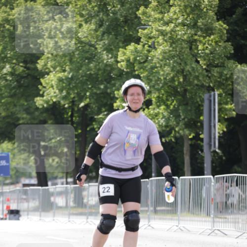29.06.2025 - hella hamburg halbmarathon Jannik Wohlers http://msf.ph/oto/8142618 29.06.2025 09:05:57 Lombardsbrücke  meine-sportfotos.de