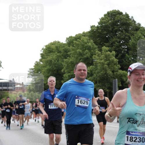 29.06.2025 - hella hamburg halbmarathon Jannik Wohlers http://msf.ph/oto/8142620 29.06.2025 10:44:38 Lombardsbrücke 1024, 1273, 1629, 1685, 1924, 2007, 2779, 3570, 4186, 4275, 4337, 5190, 6509, 6841, 6888, 7699, 7912, 8582, 8594, 8762, 8907, 9036, 10562, 10566, 10668, 10707, 12198, 12332, 12334, 12394, 13039, 13261, 13580, 14325, 14758, 14777, 15458, 15750, 15998, 16101, 16850, 17521, 18084, 18230, 18294 meine-sportfotos.de