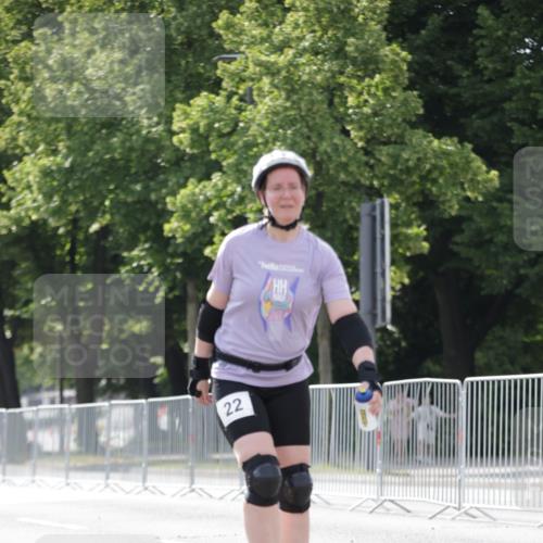 29.06.2025 - hella hamburg halbmarathon Jannik Wohlers http://msf.ph/oto/8142639 29.06.2025 09:05:57 Lombardsbrücke  meine-sportfotos.de