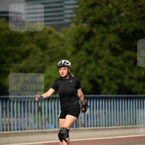 29.06.2025 - hella hamburg halbmarathon Dr. Thomas Lammeyer http://msf.ph/oto/8142663 29.06.2025 09:11:00 Kennedybrücke  meine-sportfotos.de