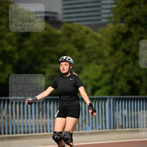 29.06.2025 - hella hamburg halbmarathon Dr. Thomas Lammeyer http://msf.ph/oto/8142674 29.06.2025 09:11:01 Kennedybrücke  meine-sportfotos.de