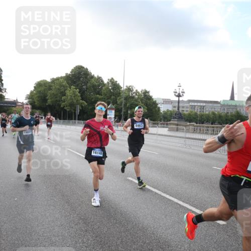 29.06.2025 - hella hamburg halbmarathon Jannik Wohlers http://msf.ph/oto/8142683 29.06.2025 09:45:34 Lombardsbrücke 1080, 1686, 1894, 2460, 4463, 4812, 5187, 5550, 6169, 6495, 6878, 7186, 7880, 7965, 8062, 9345, 10270, 10453, 10484, 11199, 12189, 12232, 12681, 13167, 13343, 13686, 13754, 14167, 14548, 14549, 14622, 14699, 15054, 15326, 15507, 15835, 16148, 16695, 16724, 16755, 16963, 17056, 17117, 17322, 17691, 18135, 18854, 19022, 19118 meine-sportfotos.de