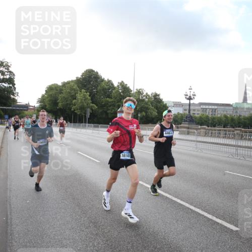 29.06.2025 - hella hamburg halbmarathon Jannik Wohlers http://msf.ph/oto/8142698 29.06.2025 09:45:34 Lombardsbrücke 1080, 1686, 1894, 2460, 4463, 4812, 5187, 5550, 6169, 6495, 6878, 7186, 7880, 7965, 8062, 9345, 10270, 10453, 10484, 11199, 12189, 12232, 12681, 13167, 13343, 13686, 13754, 14167, 14548, 14549, 14622, 14699, 15054, 15326, 15507, 15835, 16148, 16695, 16724, 16755, 16963, 17056, 17117, 17322, 17691, 18135, 18854, 19022, 19118 meine-sportfotos.de