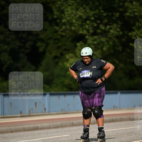 29.06.2025 - hella hamburg halbmarathon Dr. Thomas Lammeyer http://msf.ph/oto/8142704 29.06.2025 09:11:28 Kennedybrücke  meine-sportfotos.de