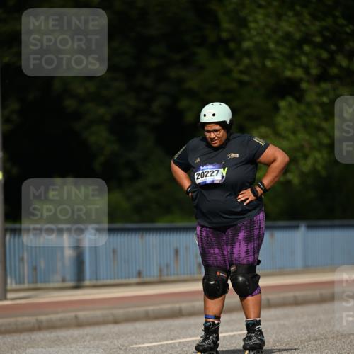 29.06.2025 - hella hamburg halbmarathon Dr. Thomas Lammeyer http://msf.ph/oto/8142716 29.06.2025 09:11:28 Kennedybrücke  meine-sportfotos.de
