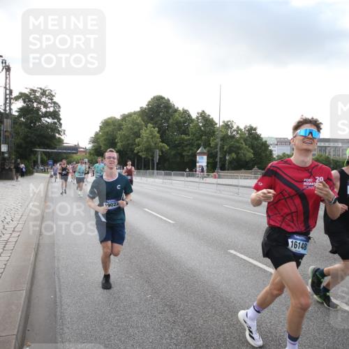 29.06.2025 - hella hamburg halbmarathon Jannik Wohlers http://msf.ph/oto/8142721 29.06.2025 09:45:34 Lombardsbrücke 1080, 1686, 1894, 2460, 4463, 4812, 5187, 5550, 6169, 6495, 6878, 7186, 7880, 7965, 8062, 9345, 10270, 10453, 10484, 11199, 12189, 12232, 12681, 13167, 13343, 13686, 13754, 14167, 14548, 14549, 14622, 14699, 15054, 15326, 15507, 15835, 16148, 16695, 16724, 16755, 16963, 17056, 17117, 17322, 17691, 18135, 18854, 19022, 19118 meine-sportfotos.de
