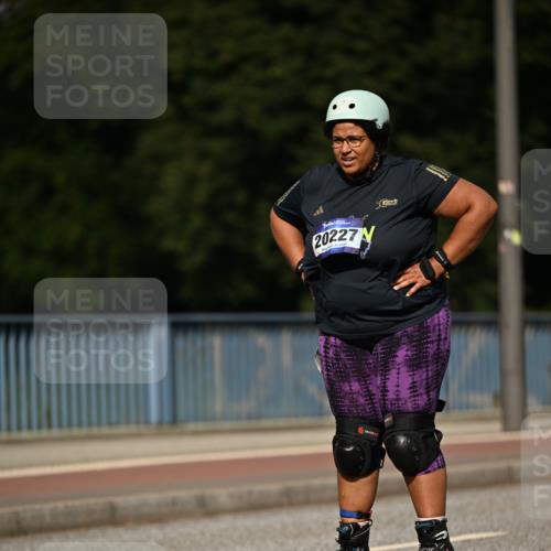 29.06.2025 - hella hamburg halbmarathon Dr. Thomas Lammeyer http://msf.ph/oto/8142771 29.06.2025 09:11:29 Kennedybrücke  meine-sportfotos.de