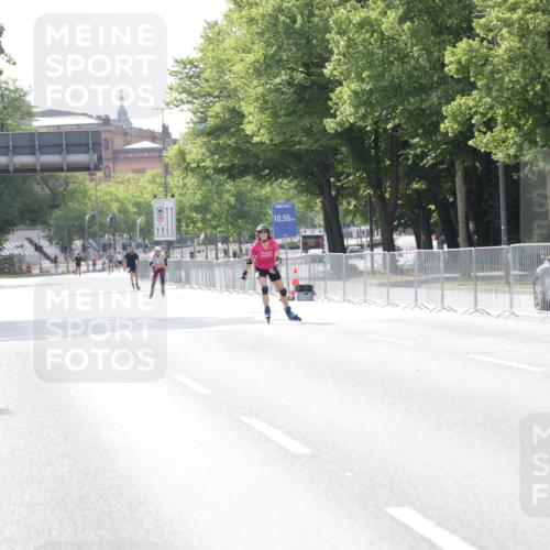 29.06.2025 - hella hamburg halbmarathon Jannik Wohlers http://msf.ph/oto/8142789 29.06.2025 09:06:30 Lombardsbrücke  meine-sportfotos.de