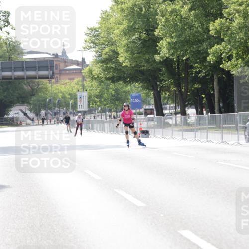 29.06.2025 - hella hamburg halbmarathon Jannik Wohlers http://msf.ph/oto/8142795 29.06.2025 09:06:30 Lombardsbrücke  meine-sportfotos.de
