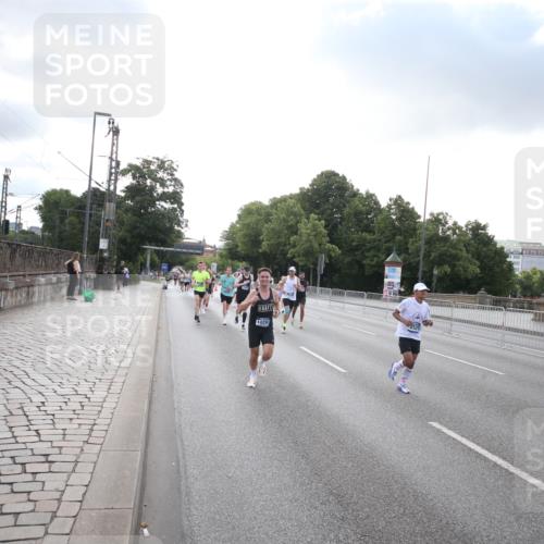 29.06.2025 - hella hamburg halbmarathon Jannik Wohlers http://msf.ph/oto/8142810 29.06.2025 09:45:44 Lombardsbrücke 1080, 1894, 2460, 2525, 3809, 3843, 4463, 4812, 5042, 6169, 6495, 7055, 7186, 7845, 8062, 8956, 9345, 10453, 11199, 11282, 11833, 12189, 12681, 13754, 14167, 14293, 14548, 14699, 15054, 15115, 15326, 15391, 15689, 15835, 16148, 16507, 16580, 16695, 16963, 17056, 17322, 17691, 17768, 18235, 18562, 18563, 18854, 19022, 19118 meine-sportfotos.de