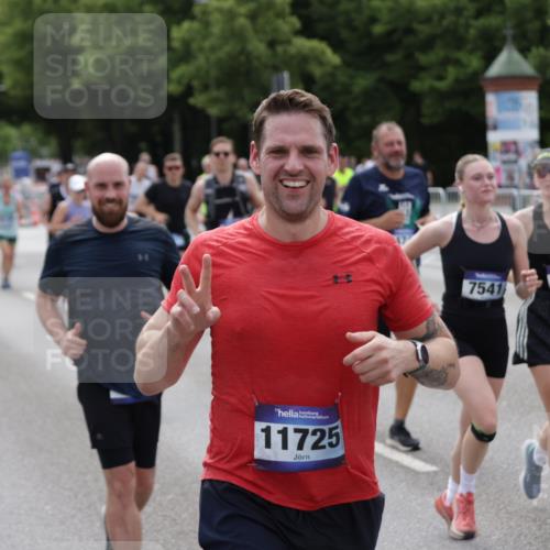 29.06.2025 - hella hamburg halbmarathon Jannik Wohlers http://msf.ph/oto/8143114 29.06.2025 10:45:02 Lombardsbrücke 1713, 1798, 2008, 2216, 2217, 2657, 2664, 2973, 3160, 3164, 3357, 3377, 3879, 3993, 4099, 4102, 4224, 4306, 4504, 4820, 4851, 5099, 5108, 5339, 5636, 5949, 6150, 6763, 6788, 6911, 6922, 6980, 7283, 7530, 7541, 7859, 8605, 8745, 9620, 10030, 10182, 10225, 10812, 11119, 11314, 11473, 11474, 11660, 11725, 11726, 12415, 12575, 12793, 12856, 12878, 12905, 13555, 13791, 13862, 14002, 14185, 14232, 14379, 14410, 14513, 14742, 15011, 15450, 15517, 15557, 15692, 18264 meine-sportfotos.de
