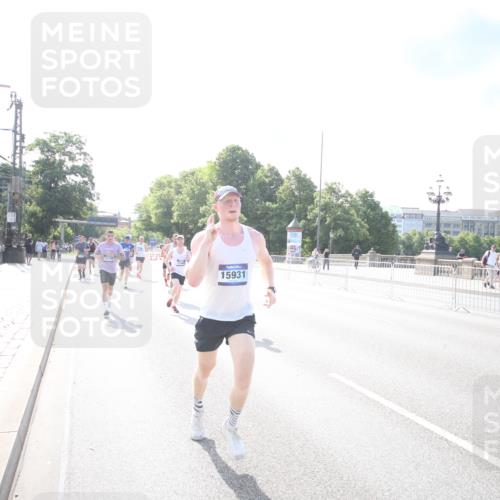 29.06.2025 - hella hamburg halbmarathon Jannik Wohlers http://msf.ph/oto/8143125 29.06.2025 09:48:00 Lombardsbrücke 1290, 1505, 1710, 2767, 3959, 4860, 5554, 5709, 6829, 7884, 8933, 9403, 10404, 10793, 10852, 11929, 12051, 12488, 12514, 12916, 13483, 13595, 13975, 14875, 14908, 15931, 15959, 16119, 17005, 17022, 17217, 17643, 17658, 18038, 18103, 18220, 18237, 18679, 18733, 19151 meine-sportfotos.de