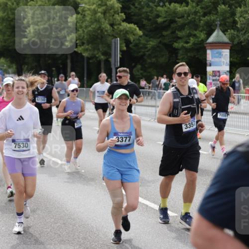 29.06.2025 - hella hamburg halbmarathon Jannik Wohlers http://msf.ph/oto/8143147 29.06.2025 10:45:03 Lombardsbrücke 1060, 1713, 1798, 2008, 2216, 2217, 2657, 2664, 2973, 3357, 3377, 3879, 3993, 4099, 4102, 4224, 4306, 4504, 4820, 5099, 5108, 5339, 5636, 5949, 6150, 6763, 6788, 6911, 6922, 6980, 7283, 7530, 7541, 7859, 8605, 8745, 9620, 10030, 10182, 10225, 10812, 11119, 11314, 11473, 11474, 11640, 11660, 11725, 11726, 12415, 12575, 12856, 12878, 12905, 13555, 13791, 13862, 14002, 14185, 14232, 14379, 14410, 14742, 15011, 15450, 15517, 15557, 15692, 16415, 18264 meine-sportfotos.de