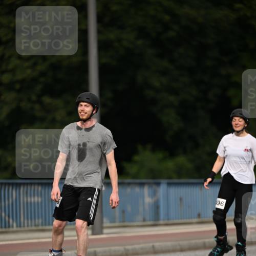 29.06.2025 - hella hamburg halbmarathon Dr. Thomas Lammeyer http://msf.ph/oto/8143149 29.06.2025 09:11:47 Kennedybrücke  meine-sportfotos.de