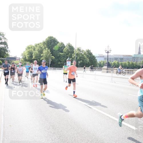 29.06.2025 - hella hamburg halbmarathon Jannik Wohlers http://msf.ph/oto/8143213 29.06.2025 09:48:03 Lombardsbrücke 1290, 1505, 1710, 2399, 2767, 3480, 5554, 5709, 7884, 8933, 9403, 10404, 10793, 10852, 11929, 12051, 12488, 12916, 13483, 13975, 14875, 15931, 15959, 16119, 17005, 17022, 17643, 17658, 18038, 18220, 18237, 18733, 18802, 19151 meine-sportfotos.de