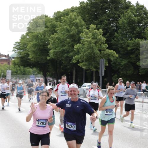 29.06.2025 - hella hamburg halbmarathon Jannik Wohlers http://msf.ph/oto/8143228 29.06.2025 10:45:07 Lombardsbrücke 1033, 1060, 1085, 1713, 2008, 2216, 2217, 2550, 2657, 2664, 2973, 3357, 3377, 4099, 4102, 4224, 4306, 5339, 5949, 6150, 6763, 6911, 6922, 7283, 7530, 7541, 7859, 8745, 9620, 10030, 10182, 10225, 10812, 11119, 11473, 11474, 11640, 11660, 11725, 11726, 12415, 12575, 12856, 12878, 13791, 13862, 14185, 14232, 14379, 14410, 14742, 15011, 15450, 15517, 15557, 15692, 16415, 18003, 18264, 19039 meine-sportfotos.de