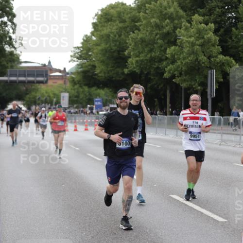 29.06.2025 - hella hamburg halbmarathon Jannik Wohlers http://msf.ph/oto/8143231 29.06.2025 10:08:12 Lombardsbrücke 1427, 6100, 6590, 9951, 9958, 10035, 10092, 11780, 11967, 12144, 14902, 14965, 15429, 16439 meine-sportfotos.de