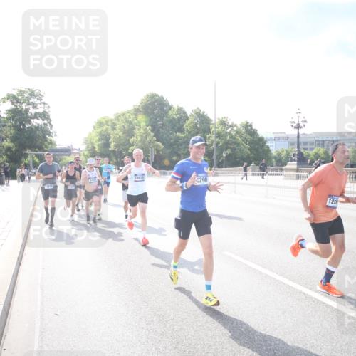 29.06.2025 - hella hamburg halbmarathon Jannik Wohlers http://msf.ph/oto/8143252 29.06.2025 09:48:04 Lombardsbrücke 1290, 1505, 1710, 2399, 2767, 3480, 5554, 5709, 7884, 8933, 9403, 10404, 10793, 10852, 11929, 12051, 12488, 12916, 13483, 13975, 14875, 15931, 15959, 17005, 17022, 17643, 17658, 18038, 18220, 18237, 18733, 18802, 19151 meine-sportfotos.de