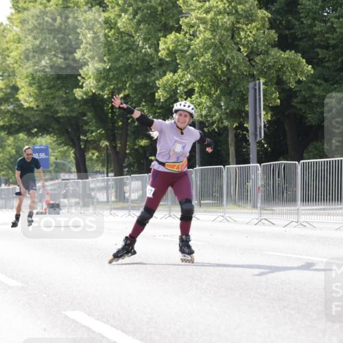 29.06.2025 - hella hamburg halbmarathon Jannik Wohlers http://msf.ph/oto/8143253 29.06.2025 09:06:44 Lombardsbrücke  meine-sportfotos.de