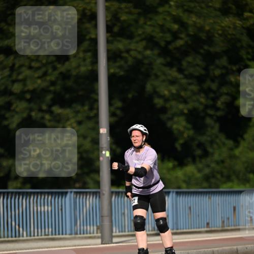 29.06.2025 - hella hamburg halbmarathon Dr. Thomas Lammeyer http://msf.ph/oto/8143254 29.06.2025 09:09:13 Kennedybrücke  meine-sportfotos.de