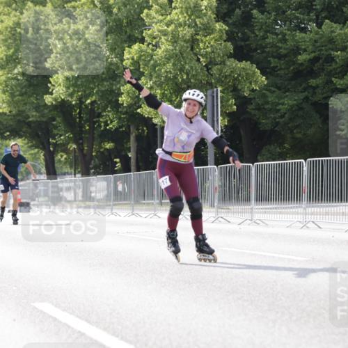 29.06.2025 - hella hamburg halbmarathon Jannik Wohlers http://msf.ph/oto/8143280 29.06.2025 09:06:44 Lombardsbrücke  meine-sportfotos.de
