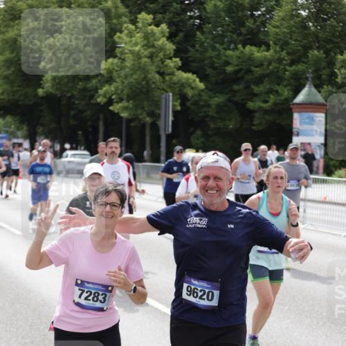 29.06.2025 - hella hamburg halbmarathon Jannik Wohlers http://msf.ph/oto/8143303 29.06.2025 10:45:08 Lombardsbrücke 1033, 1060, 1085, 1713, 2008, 2216, 2217, 2550, 2657, 2664, 2973, 3357, 3377, 4224, 4306, 5339, 5949, 6150, 6763, 6911, 6922, 7283, 7530, 7541, 7859, 8745, 9620, 10030, 10182, 10225, 10812, 11119, 11640, 11660, 11725, 11726, 12575, 12856, 12878, 13302, 13791, 13862, 14185, 14232, 14379, 14742, 15011, 15450, 15517, 15557, 15692, 16415, 17054, 18003, 18264, 19039 meine-sportfotos.de