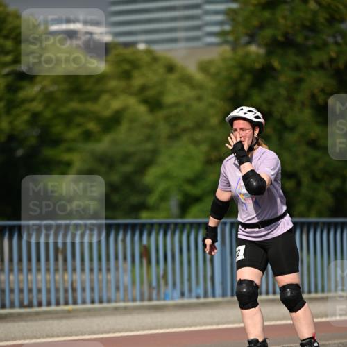29.06.2025 - hella hamburg halbmarathon Dr. Thomas Lammeyer http://msf.ph/oto/8143311 29.06.2025 09:09:15 Kennedybrücke  meine-sportfotos.de
