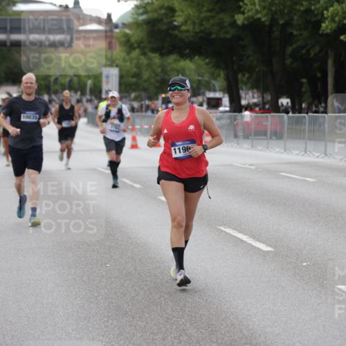 29.06.2025 - hella hamburg halbmarathon Jannik Wohlers http://msf.ph/oto/8143315 29.06.2025 10:08:16 Lombardsbrücke 1427, 3762, 6100, 6590, 9951, 9958, 10035, 10092, 11780, 11967, 12144, 13174, 14902, 14965 meine-sportfotos.de
