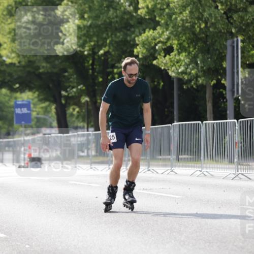 29.06.2025 - hella hamburg halbmarathon Jannik Wohlers http://msf.ph/oto/8143359 29.06.2025 09:06:48 Lombardsbrücke  meine-sportfotos.de