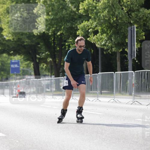 29.06.2025 - hella hamburg halbmarathon Jannik Wohlers http://msf.ph/oto/8143368 29.06.2025 09:06:48 Lombardsbrücke  meine-sportfotos.de
