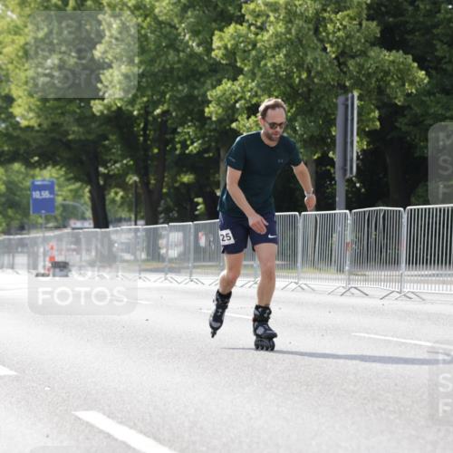 29.06.2025 - hella hamburg halbmarathon Jannik Wohlers http://msf.ph/oto/8143383 29.06.2025 09:06:48 Lombardsbrücke  meine-sportfotos.de