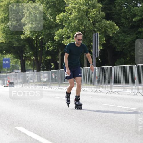 29.06.2025 - hella hamburg halbmarathon Jannik Wohlers http://msf.ph/oto/8143393 29.06.2025 09:06:48 Lombardsbrücke  meine-sportfotos.de
