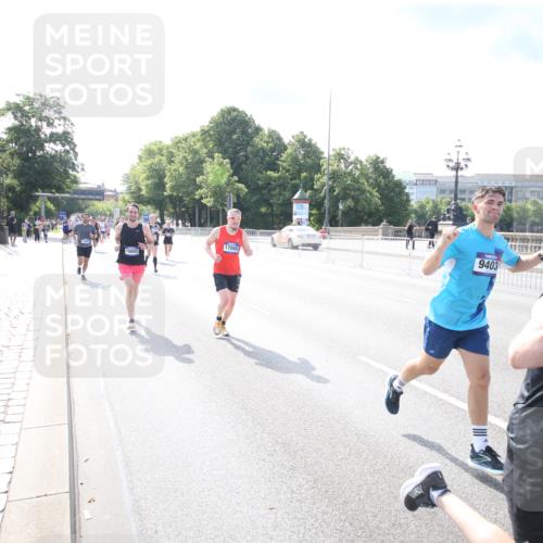 29.06.2025 - hella hamburg halbmarathon Jannik Wohlers http://msf.ph/oto/8143395 29.06.2025 09:48:07 Lombardsbrücke 1290, 1505, 1710, 2399, 3480, 4359, 5554, 5709, 7152, 7154, 7884, 9403, 10404, 10793, 10852, 12051, 12488, 12916, 13483, 13975, 15931, 17005, 17022, 17643, 17658, 18038, 18220, 18237, 18384, 18733, 18802, 19151 meine-sportfotos.de