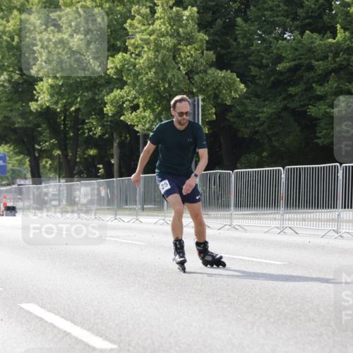 29.06.2025 - hella hamburg halbmarathon Jannik Wohlers http://msf.ph/oto/8143423 29.06.2025 09:06:49 Lombardsbrücke  meine-sportfotos.de