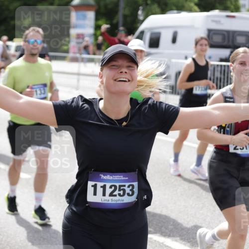 29.06.2025 - hella hamburg halbmarathon Jannik Wohlers http://msf.ph/oto/8143426 29.06.2025 10:45:25 Lombardsbrücke 1004, 1033, 1085, 1100, 1104, 1421, 1426, 1555, 1854, 1983, 2398, 2522, 2550, 2917, 2954, 2965, 4104, 4317, 4388, 4572, 5044, 5635, 6133, 6333, 6623, 7268, 7356, 7605, 9120, 9121, 10327, 10329, 10367, 10511, 10727, 10875, 11160, 11253, 11332, 12009, 13302, 14230, 14445, 14582, 16321, 17054, 17334, 17373, 17597, 17901, 17928, 18003, 18250, 19039 meine-sportfotos.de