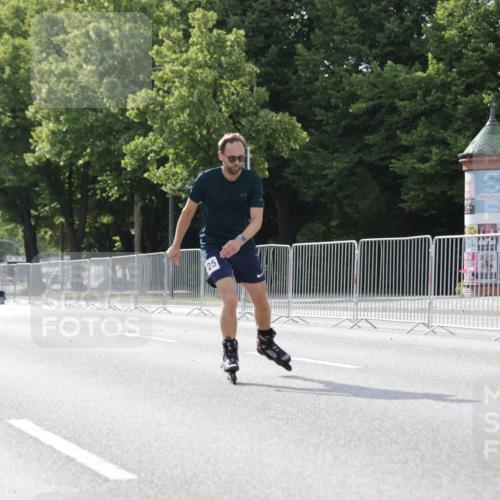 29.06.2025 - hella hamburg halbmarathon Jannik Wohlers http://msf.ph/oto/8143441 29.06.2025 09:06:49 Lombardsbrücke  meine-sportfotos.de