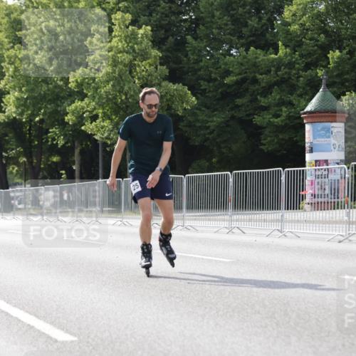 29.06.2025 - hella hamburg halbmarathon Jannik Wohlers http://msf.ph/oto/8143457 29.06.2025 09:06:49 Lombardsbrücke  meine-sportfotos.de