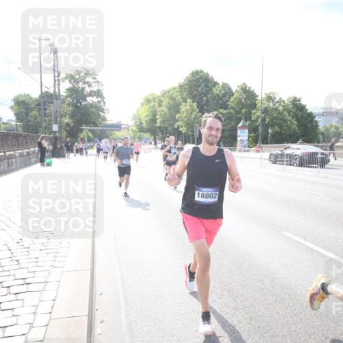 29.06.2025 - hella hamburg halbmarathon Jannik Wohlers http://msf.ph/oto/8143458 29.06.2025 09:48:09 Lombardsbrücke 1290, 1505, 1710, 2399, 3480, 4359, 5554, 5709, 7152, 7154, 7884, 8571, 9403, 10404, 10852, 12051, 12488, 12916, 13483, 13975, 15303, 15931, 16201, 17005, 17022, 17643, 17658, 18038, 18220, 18237, 18259, 18384, 18733, 18802, 19151 meine-sportfotos.de