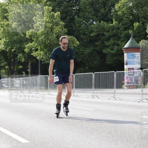 29.06.2025 - hella hamburg halbmarathon Jannik Wohlers http://msf.ph/oto/8143470 29.06.2025 09:06:49 Lombardsbrücke  meine-sportfotos.de